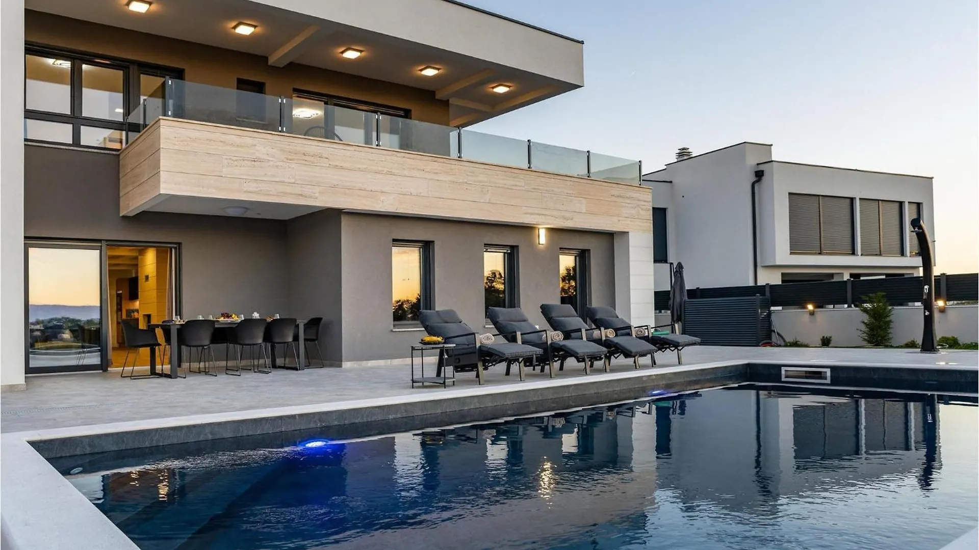 Villa Dona Nin 0*,  Croatia